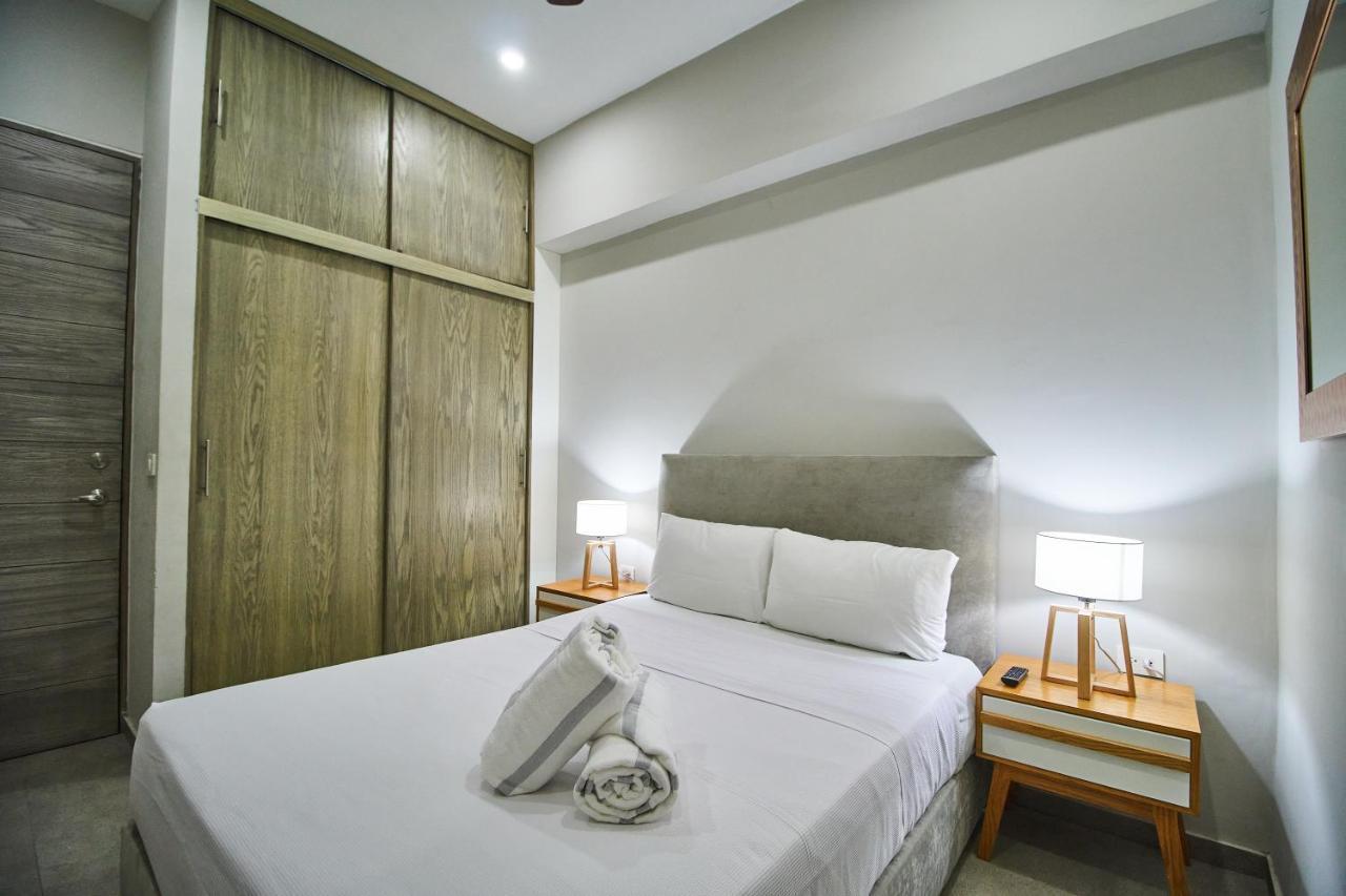 Aparthotel Torre 42 Playa Del Carmen By Lockey Exterior foto