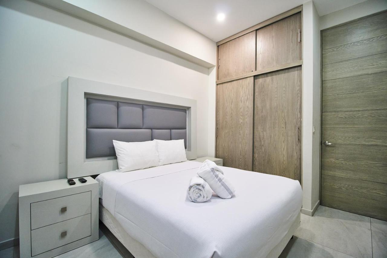 Aparthotel Torre 42 Playa Del Carmen By Lockey Exterior foto