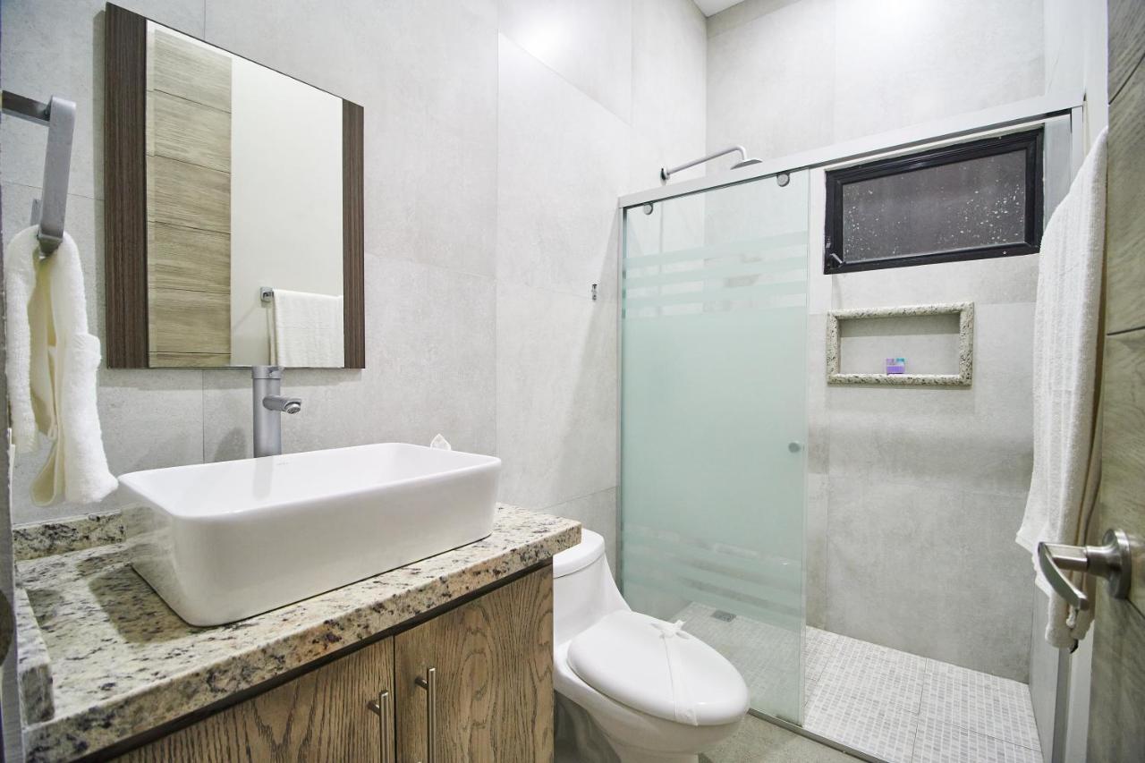 Aparthotel Torre 42 Playa Del Carmen By Lockey Exterior foto