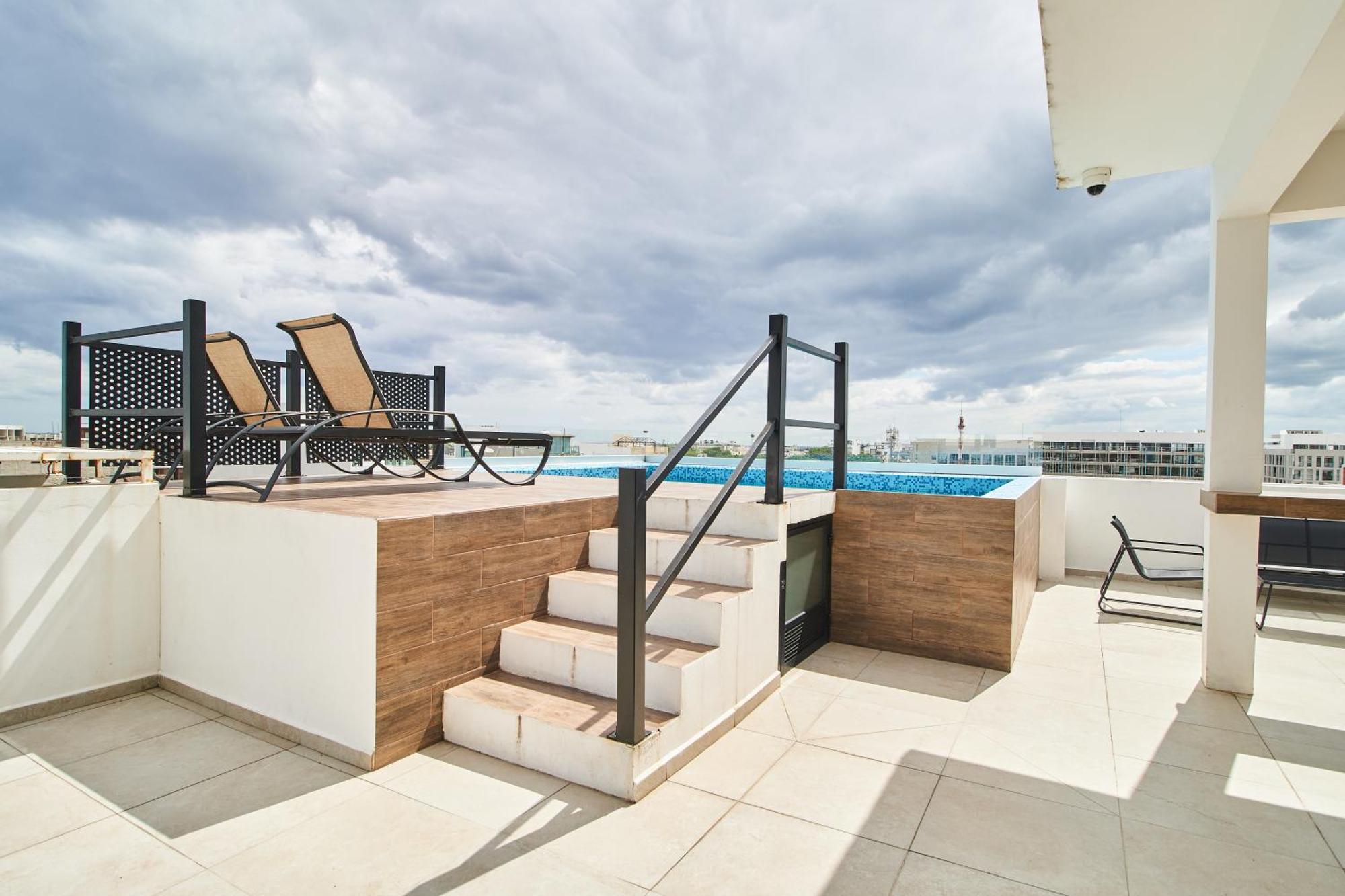 Aparthotel Torre 42 Playa Del Carmen By Lockey Exterior foto